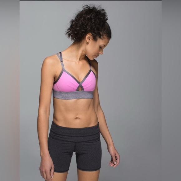 Lululemon If your lucky pink medium support Strappy Stretch lightweight bra 6 - Picture 1 of 3